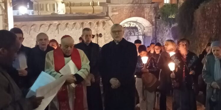 Via Crucis Del Venerd Santo In Centro A Udine La Vita Cattolica